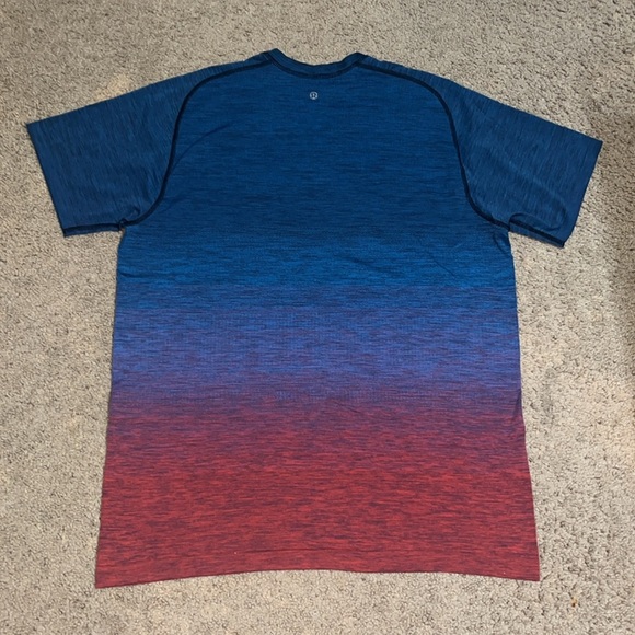Lululemon Metal Vent Tech Short Sleeve V Neck Shirt Deep Navy Blue Red Ombre XL - Picture 6 of 8